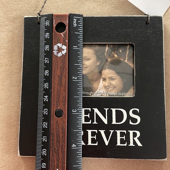 Kohl’s Friends Forever Magnet Picture Frame - Picture 4 of 4